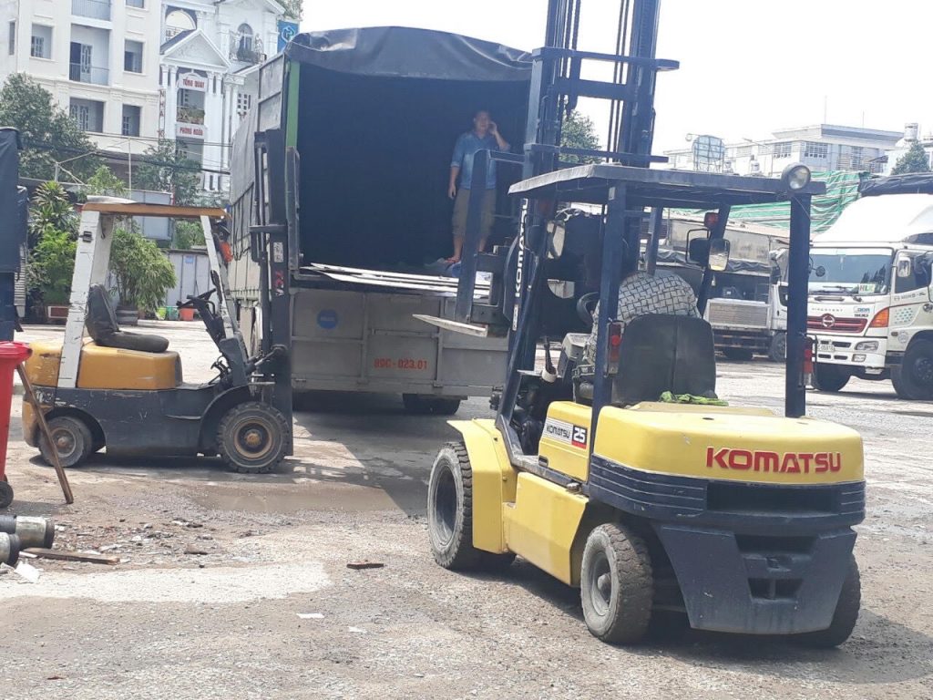 Hàng hóa chuyển đi Hà Nội được nâng hạ an toàn